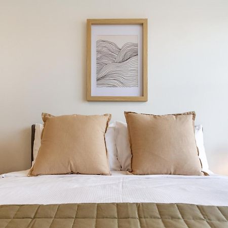 2 Bed, 2 Bath W Sofa Bed - Great Cafes Nearby Daire Christchurch Dış mekan fotoğraf