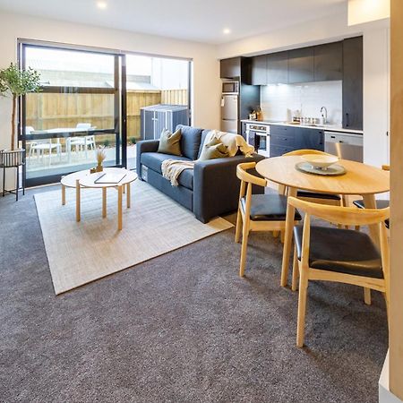 2 Bed, 2 Bath W Sofa Bed - Great Cafes Nearby Daire Christchurch Dış mekan fotoğraf