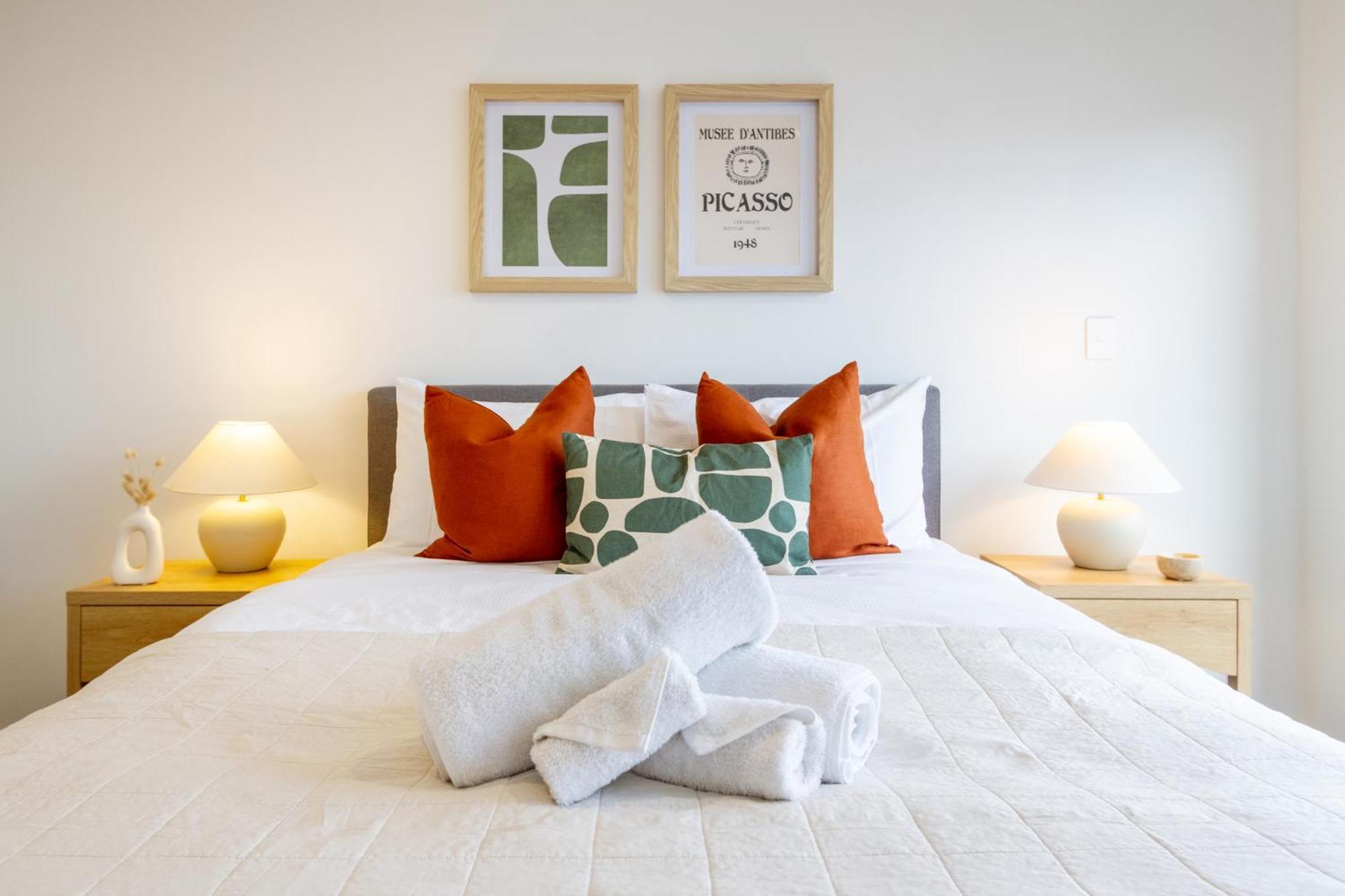 2 Bed, 2 Bath W Sofa Bed - Great Cafes Nearby Daire Christchurch Dış mekan fotoğraf