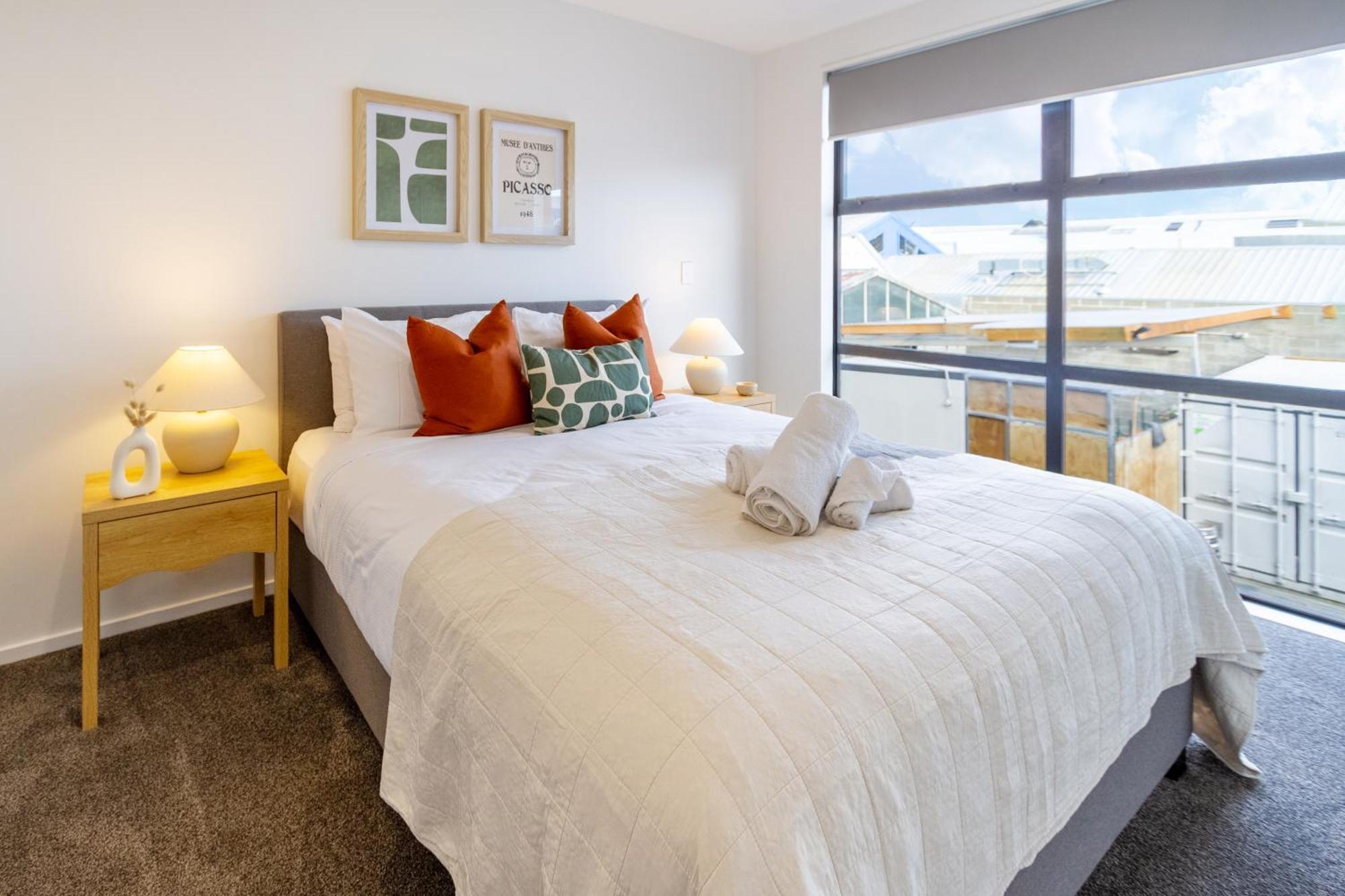 2 Bed, 2 Bath W Sofa Bed - Great Cafes Nearby Daire Christchurch Dış mekan fotoğraf