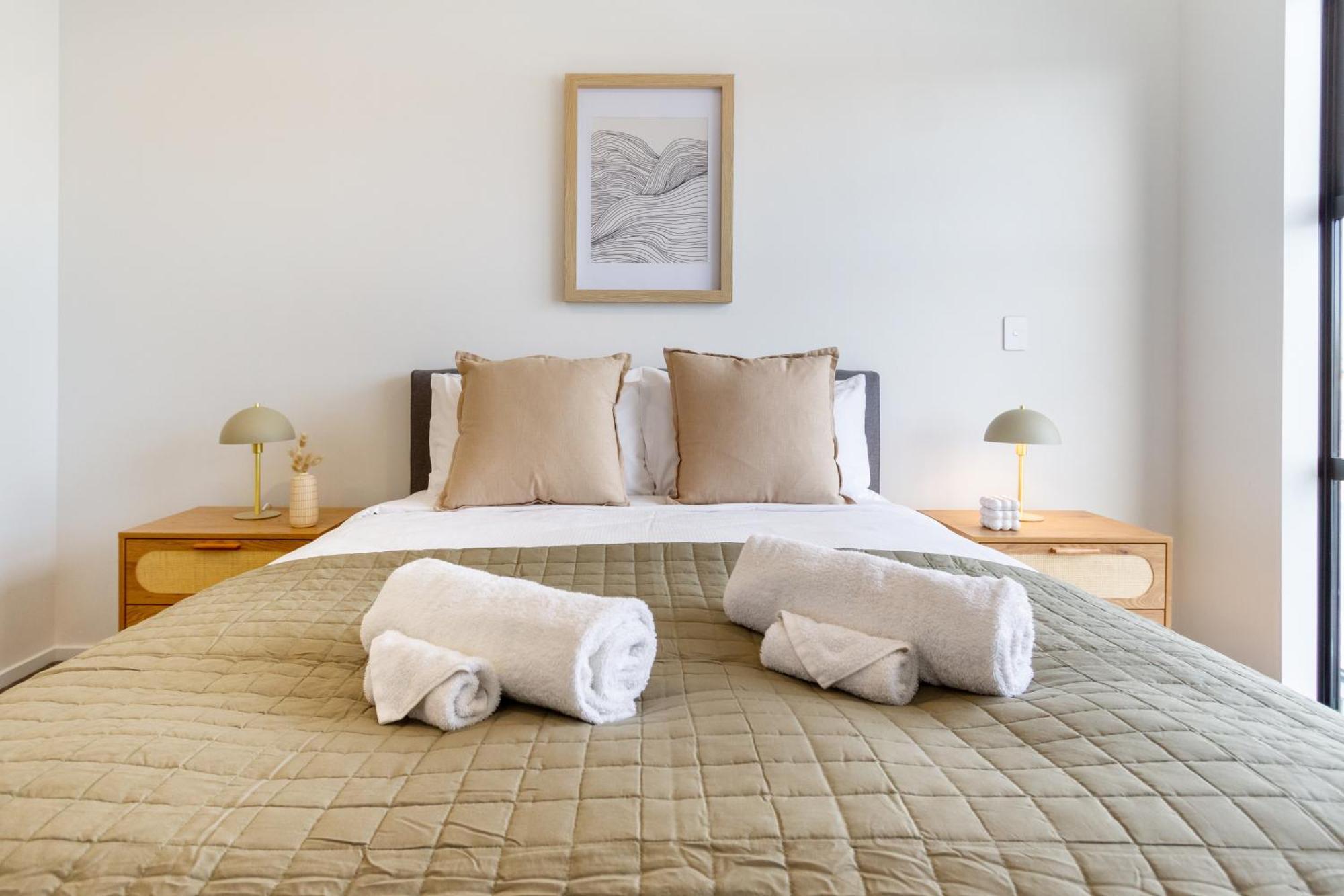 2 Bed, 2 Bath W Sofa Bed - Great Cafes Nearby Daire Christchurch Dış mekan fotoğraf