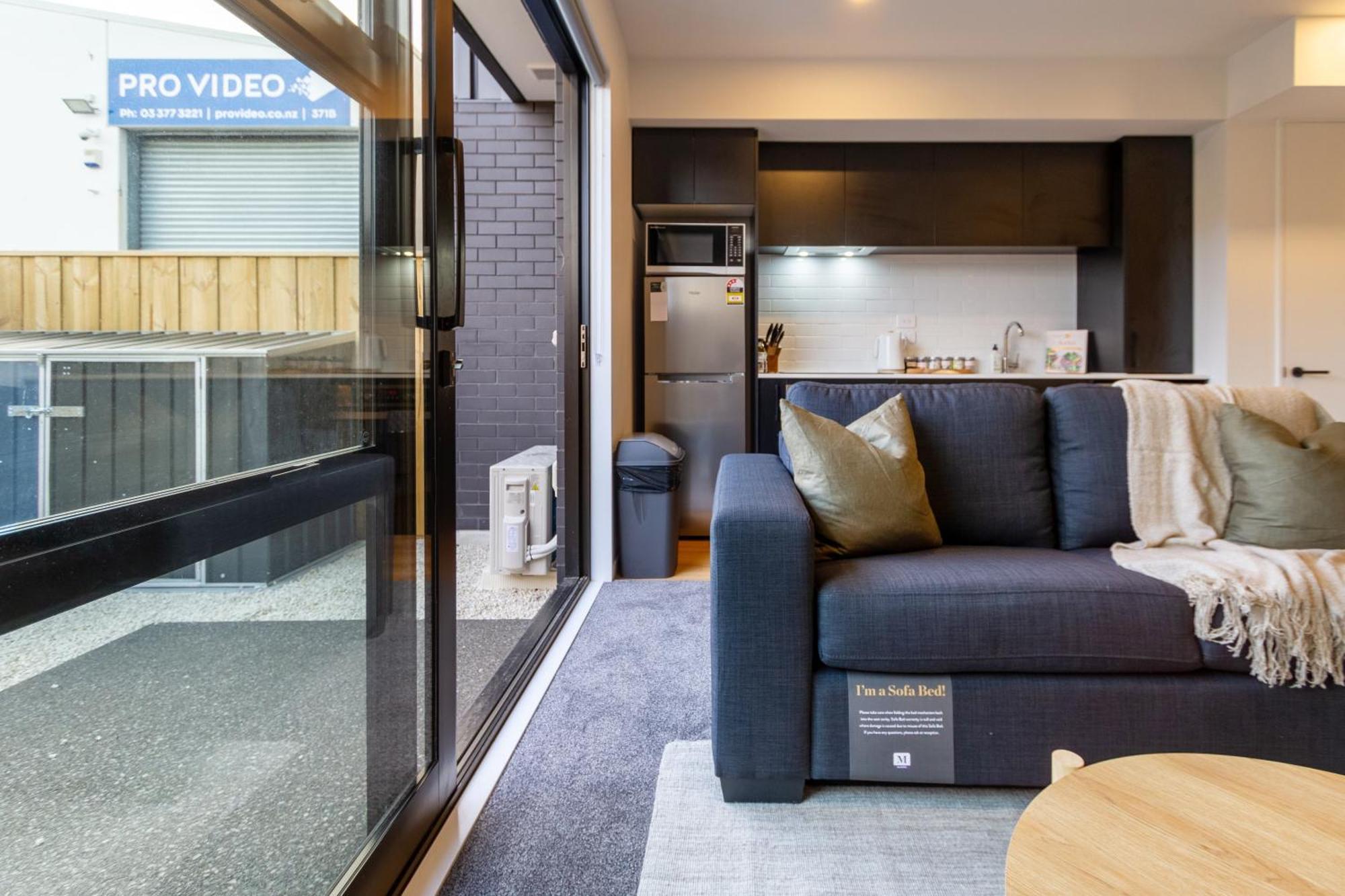 2 Bed, 2 Bath W Sofa Bed - Great Cafes Nearby Daire Christchurch Dış mekan fotoğraf
